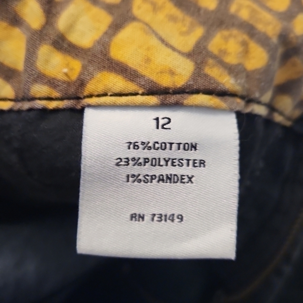 [One 5 One] Bermuda Shorts - Size 12 - Picture 4 of 7